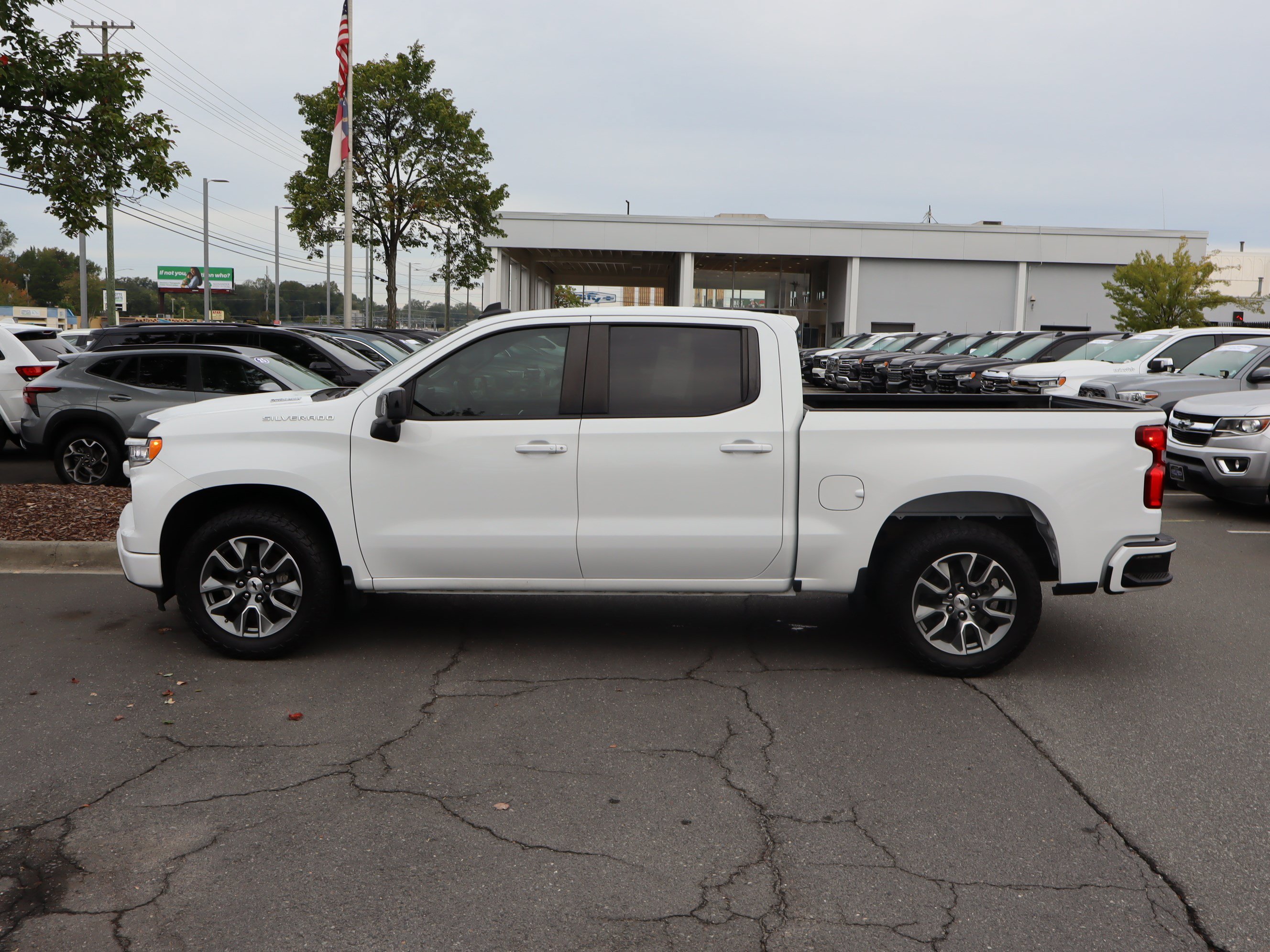 Used 2024 Chevrolet Silverado 1500 RST w/ All Star Edition Plus AWD/4WD image 7
