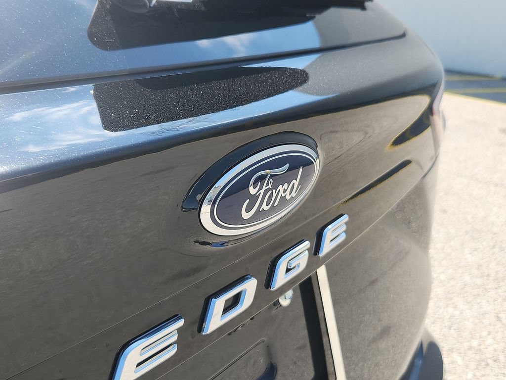 Used 2021 Ford Edge Titanium FWD image 24