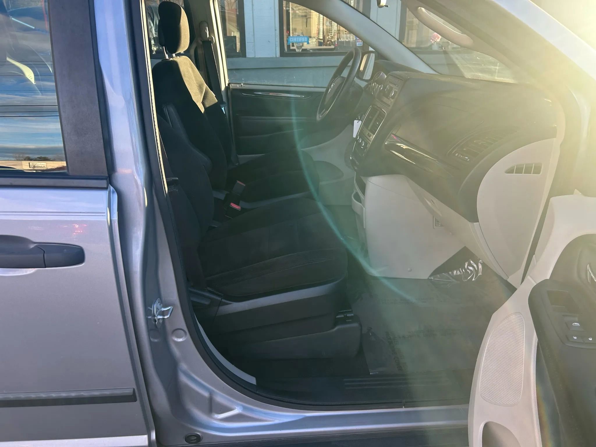 Used 2016 Dodge Grand Caravan American Value Package image 16