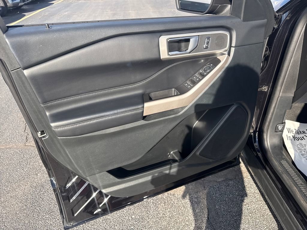 Used 2023 Ford Explorer XLT w/ Equipment Group 202A image 22