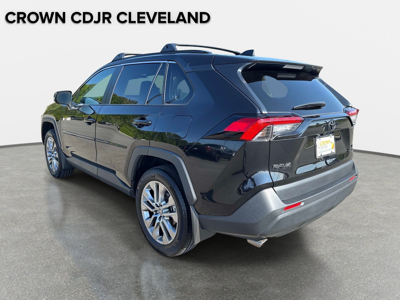 Used 2025 Toyota RAV4 XLE Premium w/ Weather Package AWD/4WD image 7