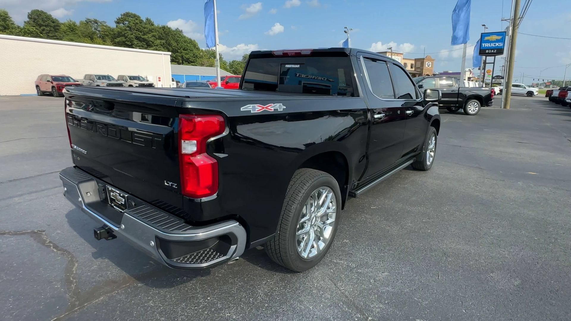 Certified 2024 Chevrolet Silverado 1500 LTZ w/ LTZ Premium Package AWD/4WD image 8