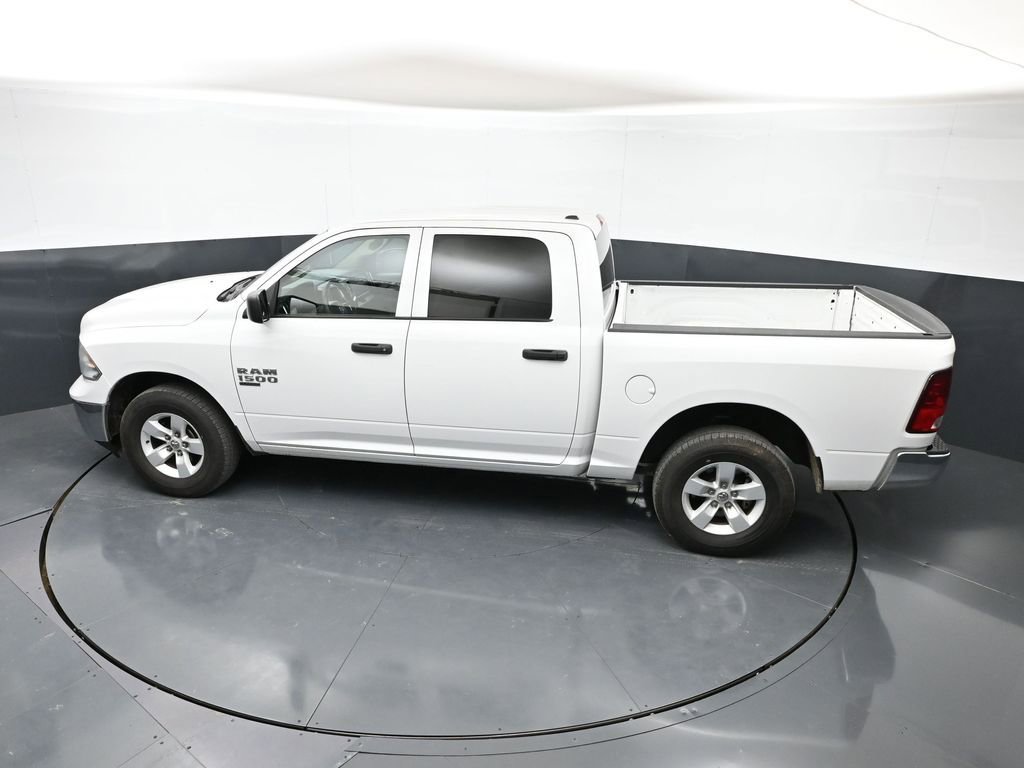 Used 2022 RAM 1500 Classic SLT AWD/4WD image 39
