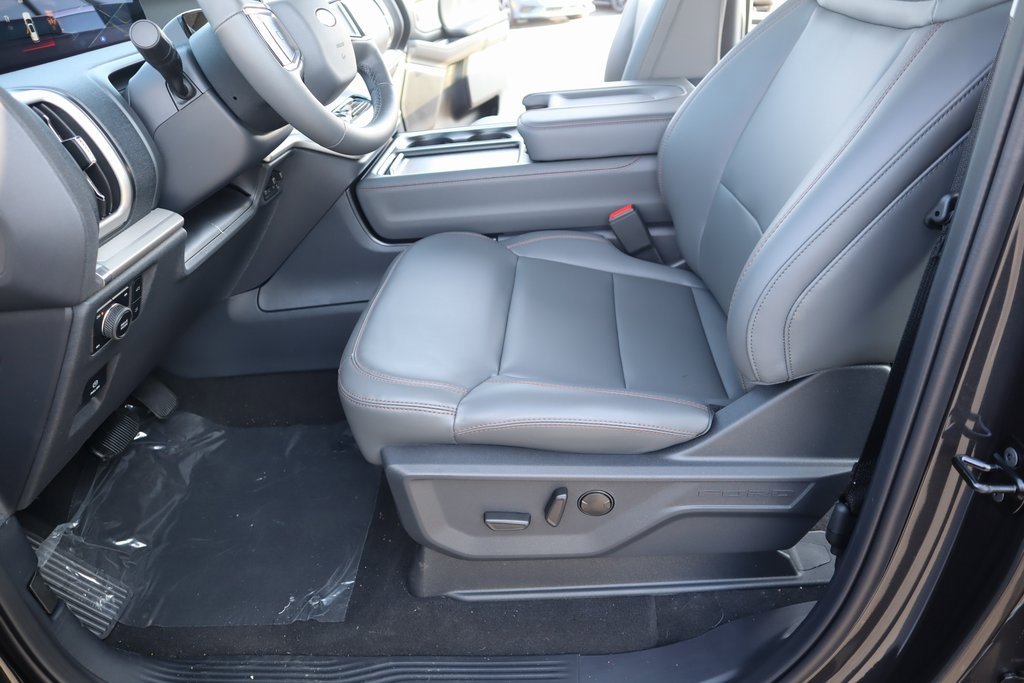 New 2025 Ford Expedition Active image 12