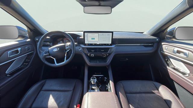 Certified 2025 Ford Explorer Platinum image 9