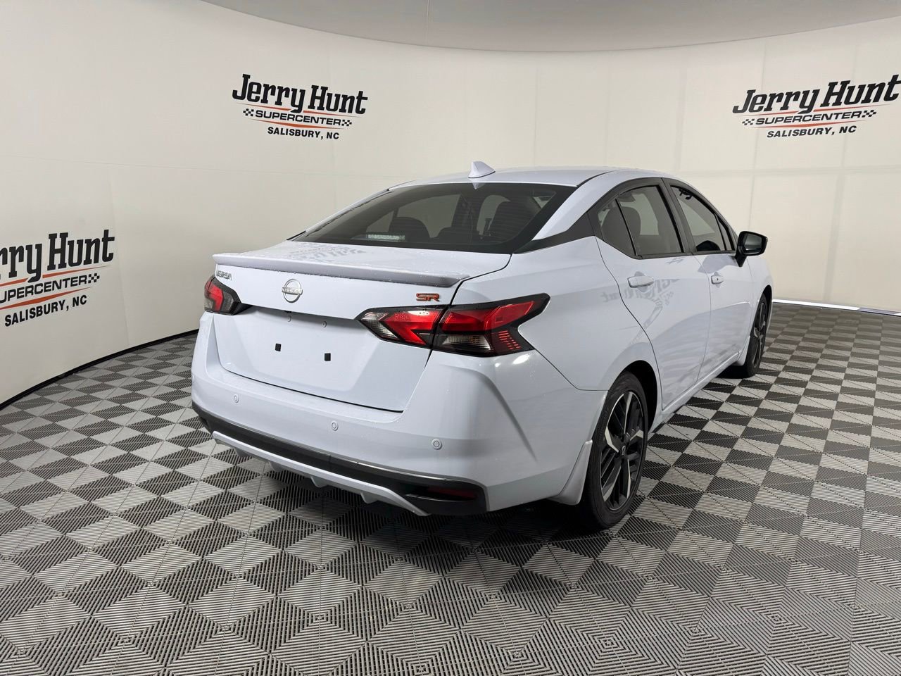 Used 2025 Nissan Versa SR w/ Trunk Package image 10