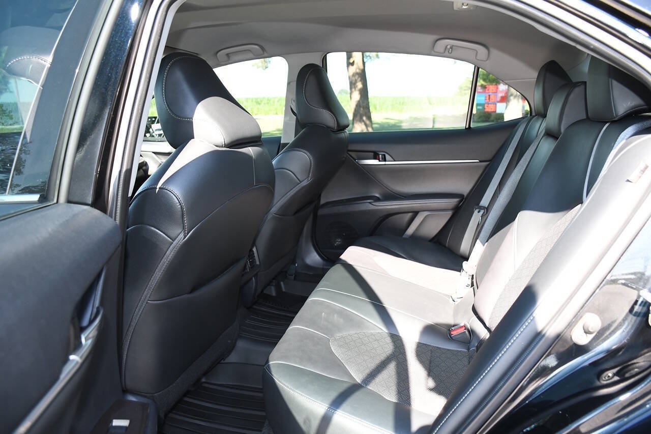 Used 2023 Toyota Camry XSE FWD image 16