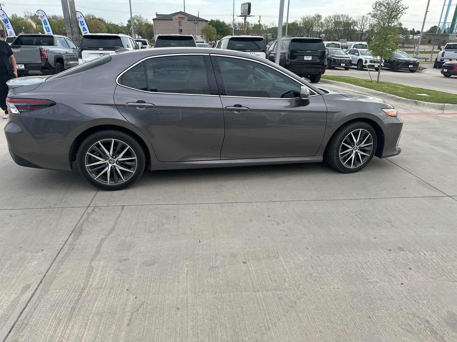 Used 2024 Toyota Camry XLE image 6