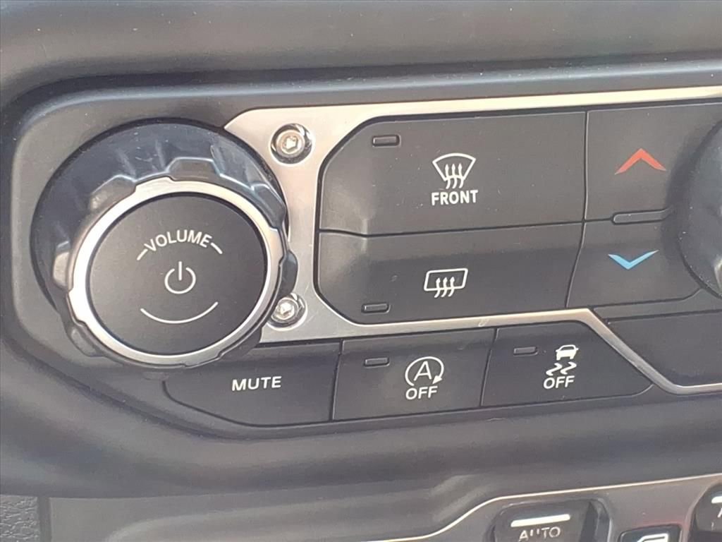 Used 2019 Jeep Wrangler Unlimited Sahara image 26