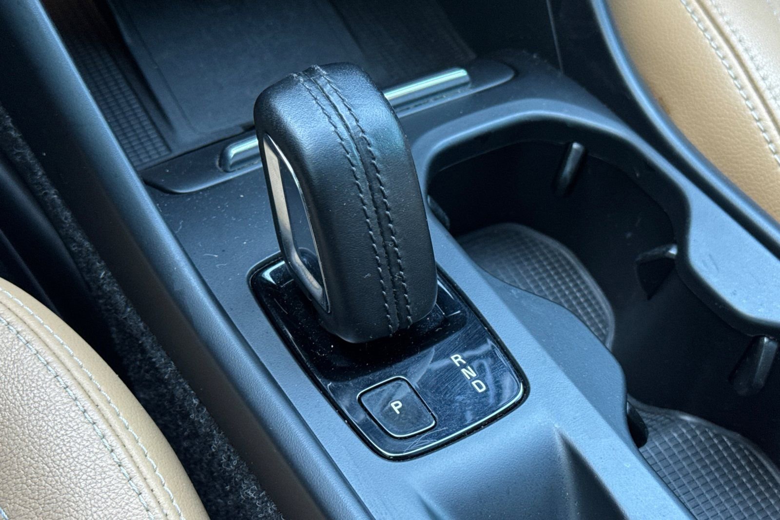 Used 2019 Volvo XC40 T5 Momentum image 25