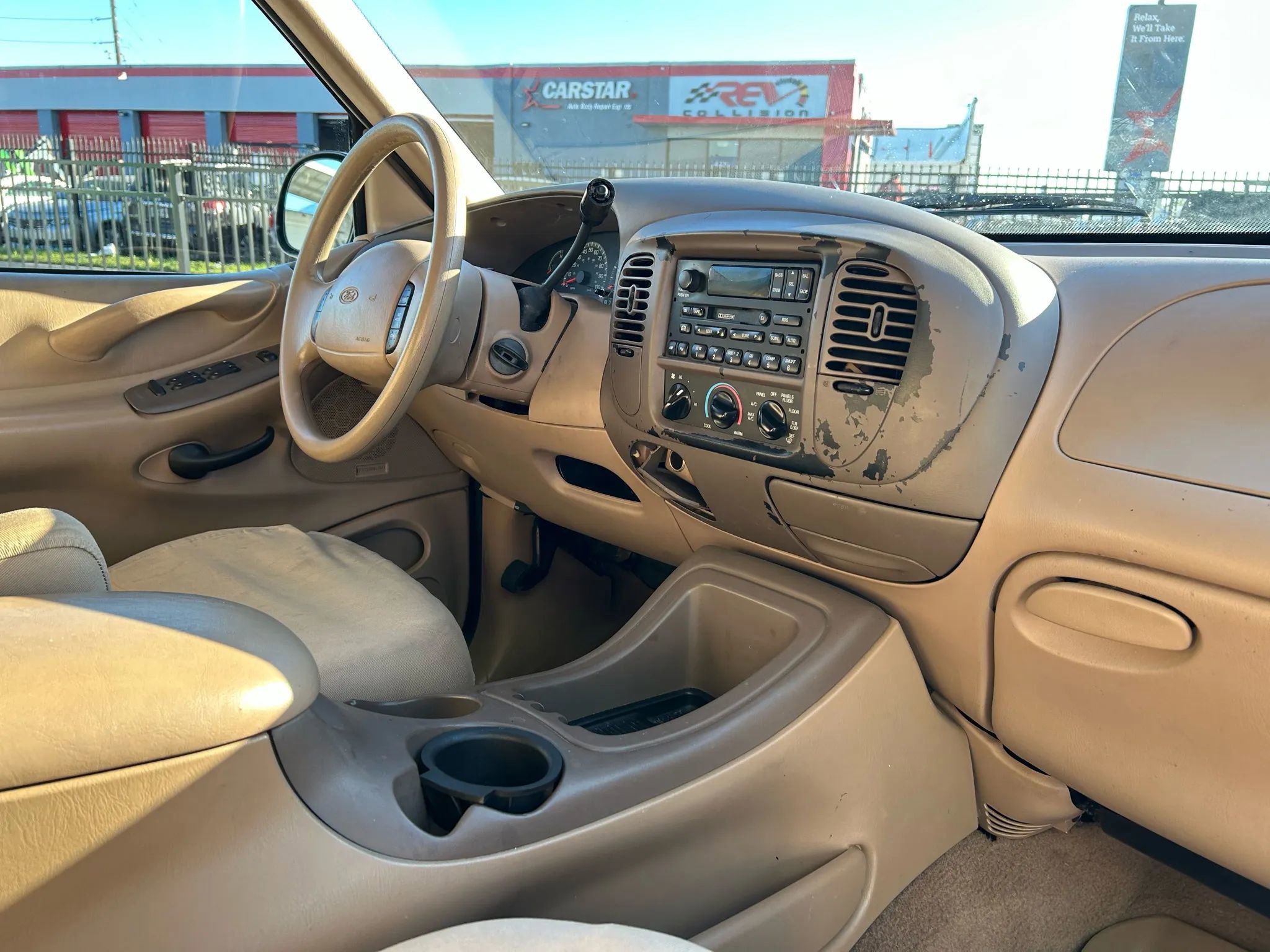 Used 1999 Ford Expedition XLT RWD image 14
