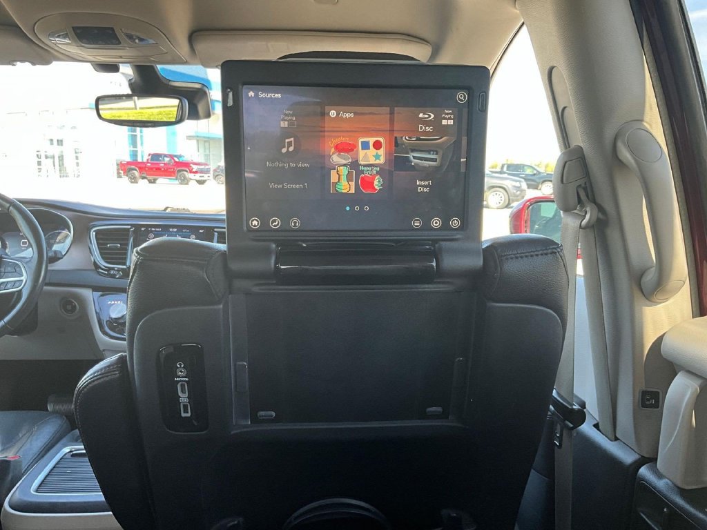 Used 2019 Chrysler Pacifica Touring-L Plus w/ Advanced Safetytec Group FWD image 13