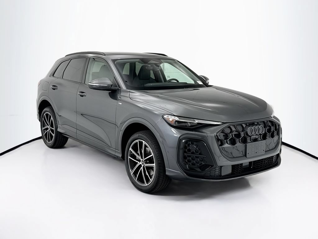 Used 2026 Audi Q5 Premium Plus w/ Premium Plus AWD/4WD image 3