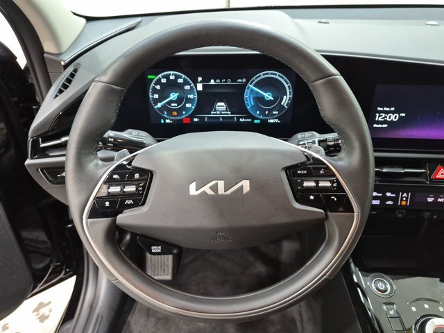 Certified 2024 Kia Niro Wind w/ Wind Preserve Package FWD image 15