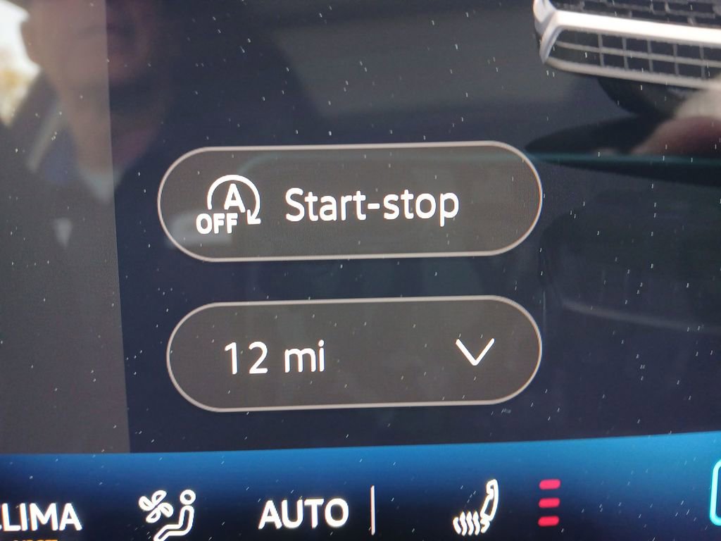 New 2026 Volkswagen Tiguan SE AWD/4WD image 16