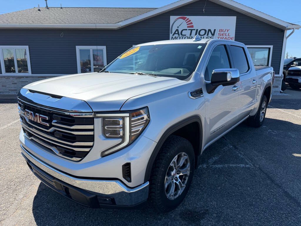 Used 2022 GMC Sierra 1500 SLT w/ SLT Convenience Package AWD/4WD image 1