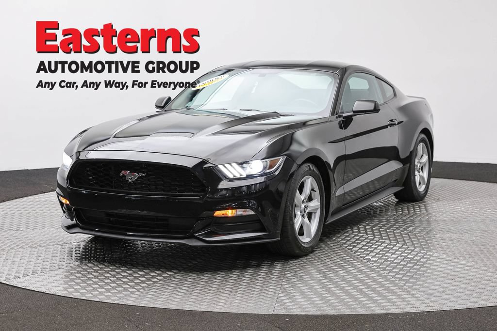 Used 2017 Ford Mustang Coupe RWD image 1
