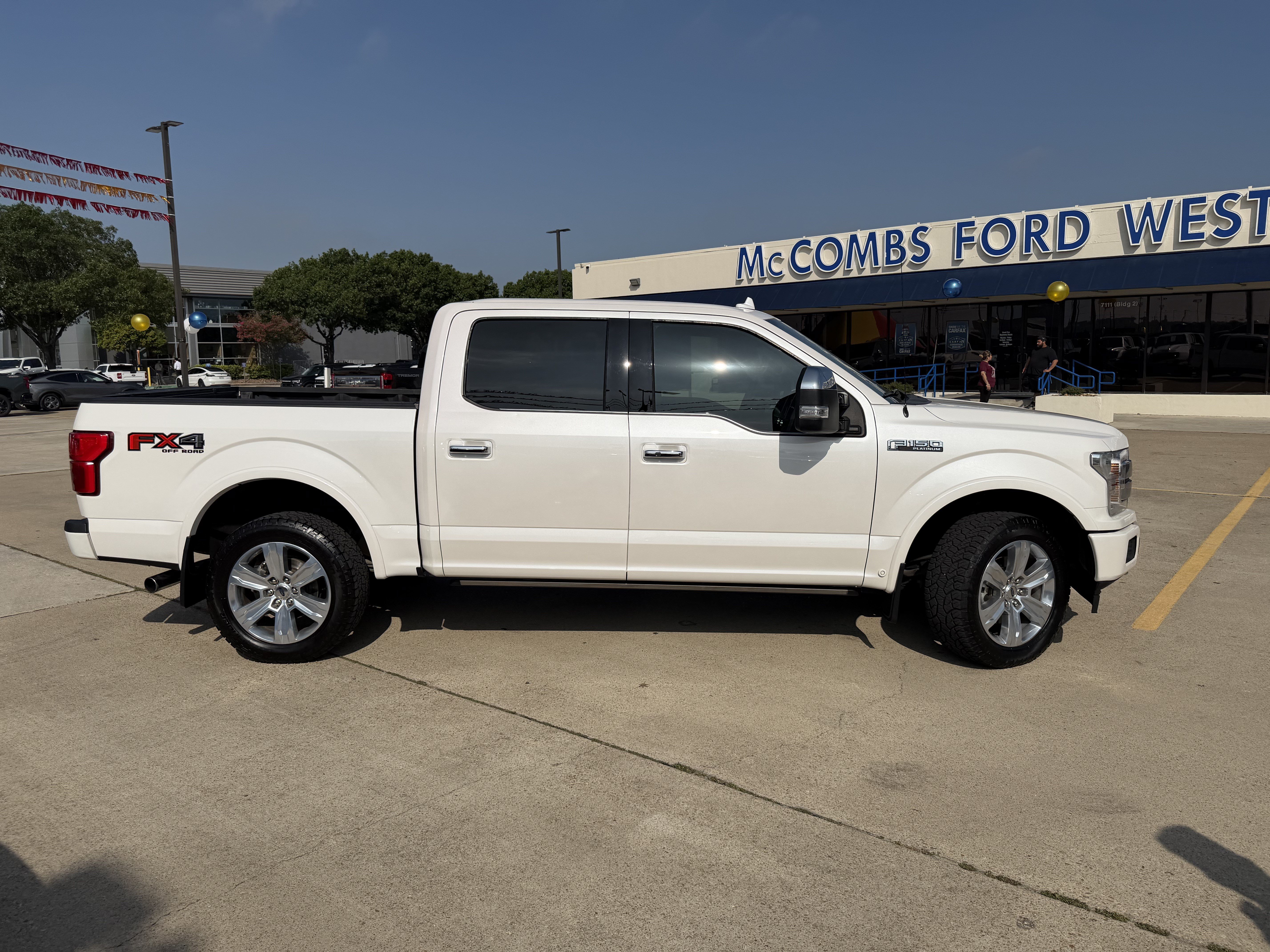 Used 2019 Ford F150 Platinum w/ Equipment Group 701A Luxury AWD/4WD image 5
