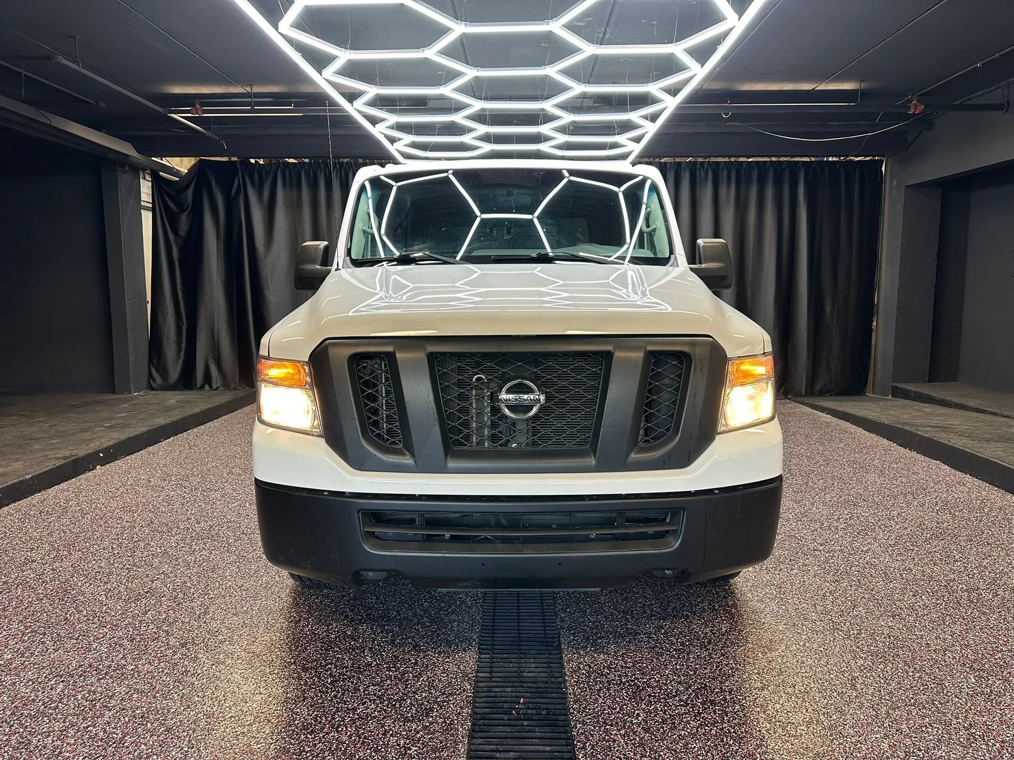 Used 2016 Nissan NV 1500 SV w/ Technology Package RWD image 2