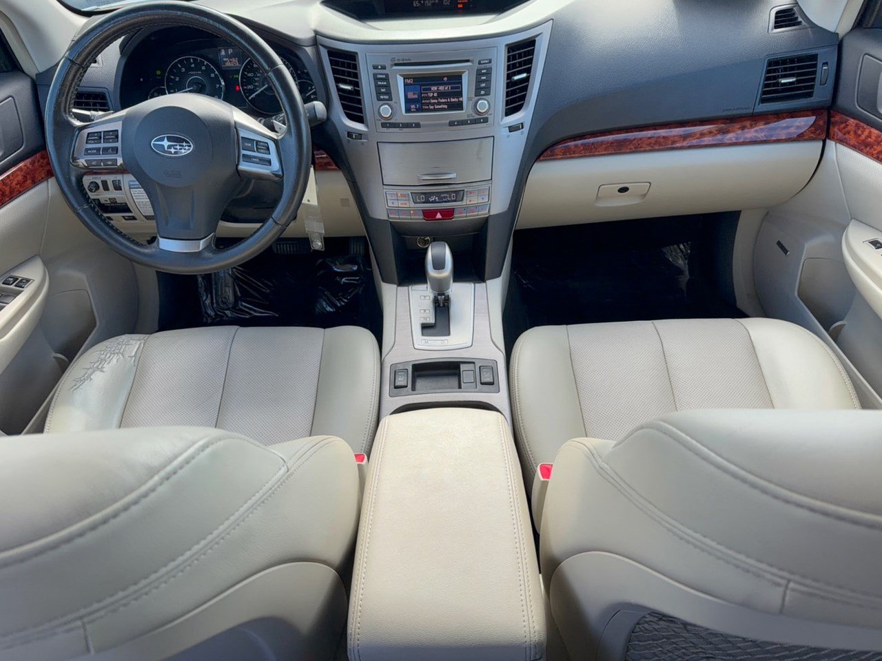 Used 2012 Subaru Outback 3.6R Limited w/ Moonroof Pkg AWD/4WD image 17