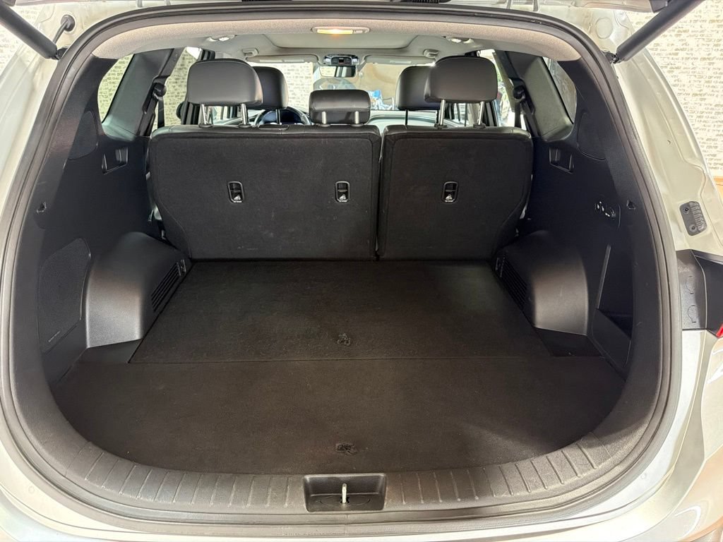 Used 2023 Hyundai Santa Fe Limited FWD image 13