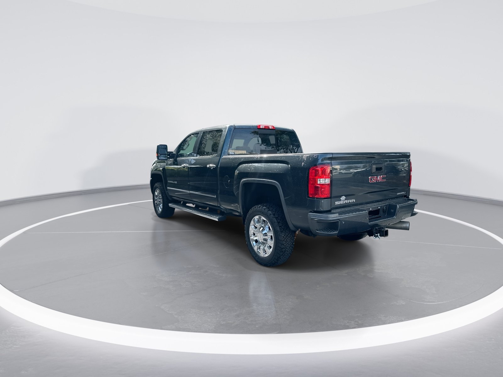 Used 2019 GMC Sierra 2500 Denali w/ Duramax Plus Package AWD/4WD image 7
