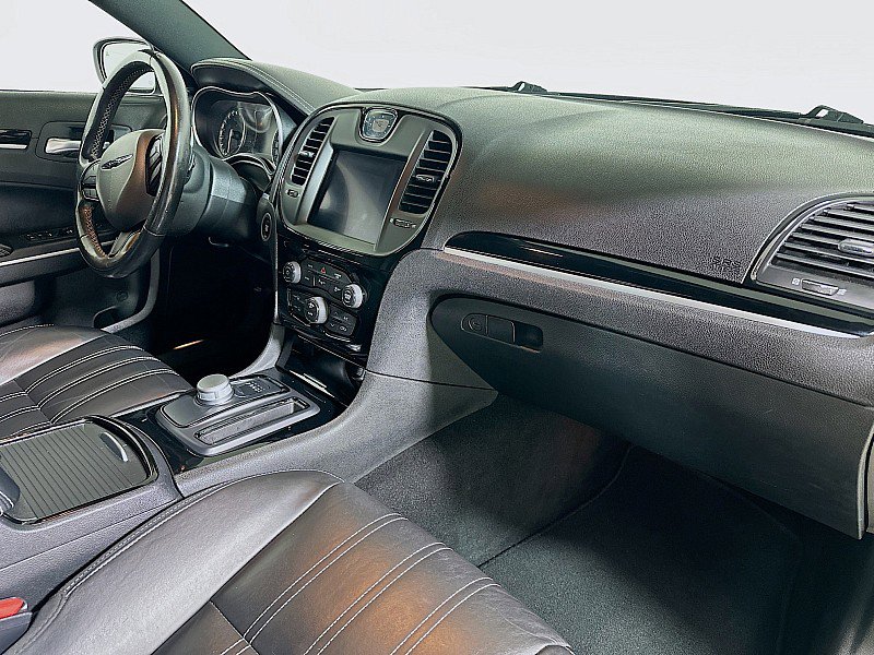 Used 2022 Chrysler 300 S image 28