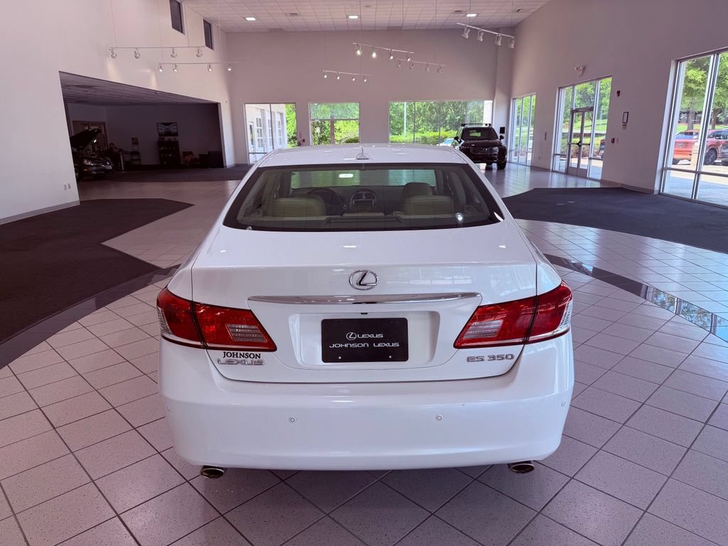 Used 2010 Lexus ES 350 w/ Preferred Accessory Package FWD image 12