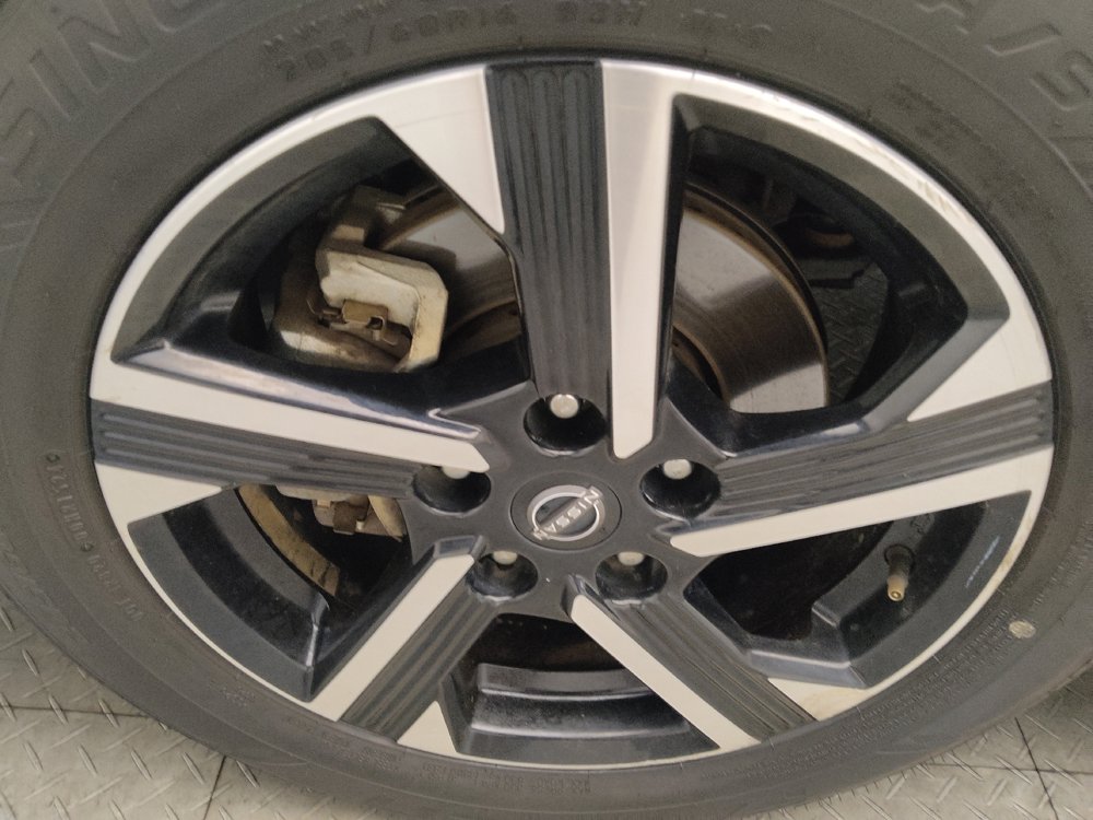 Used 2025 Nissan Sentra SV FWD image 31