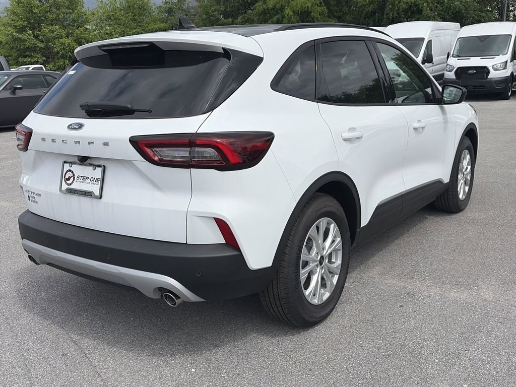 Used 2025 Ford Escape Active w/ Tech Pack #1 FWD image 7