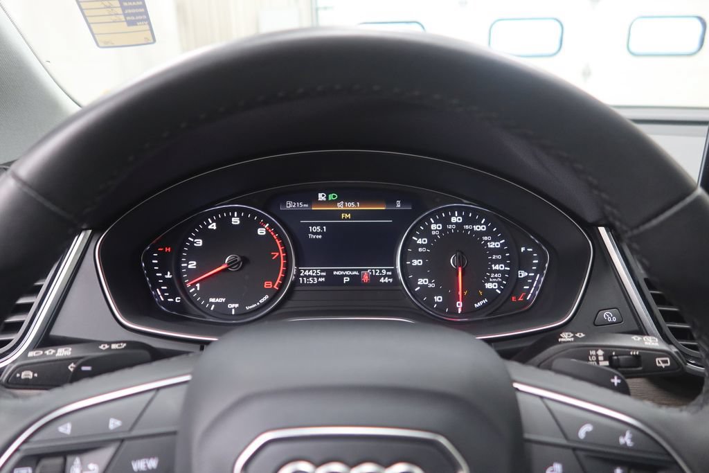 Used 2024 Audi Q5 2.0T Premium w/ Convenience Package AWD/4WD image 25