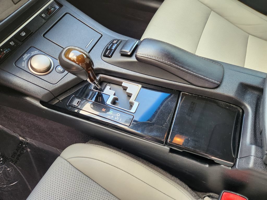 Used 2014 Lexus ES 350 w/ Luxury Package FWD image 21