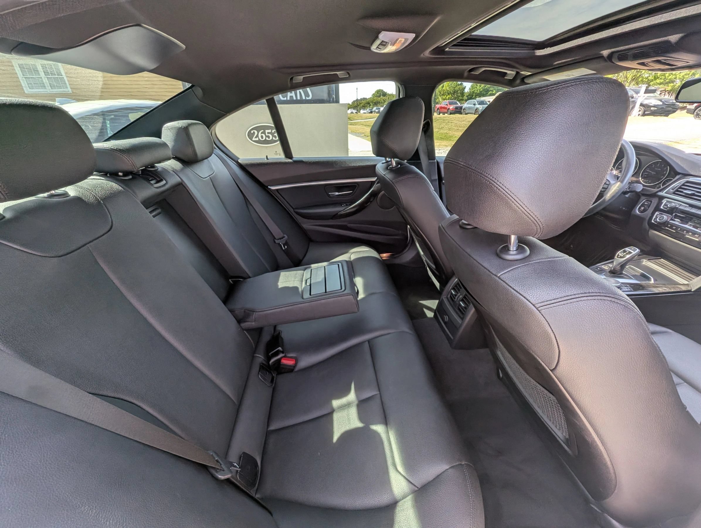 Used 2018 BMW 330i Sedan RWD image 38