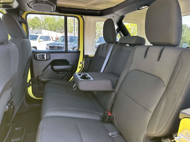 Used 2023 Jeep Wrangler Unlimited w/ Cold Weather Group AWD/4WD image 17