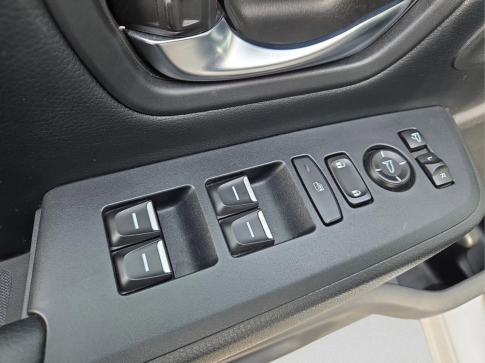 Used 2023 Honda Pilot Elite image 16