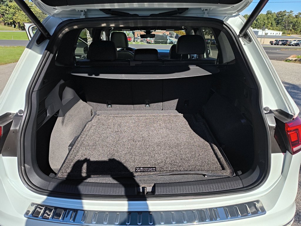 Used 2024 Volkswagen Tiguan SEL R-Line AWD/4WD image 21