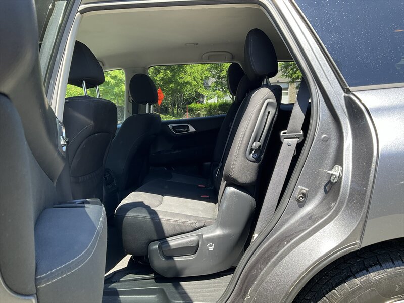 Used 2017 Nissan Pathfinder S AWD/4WD image 13