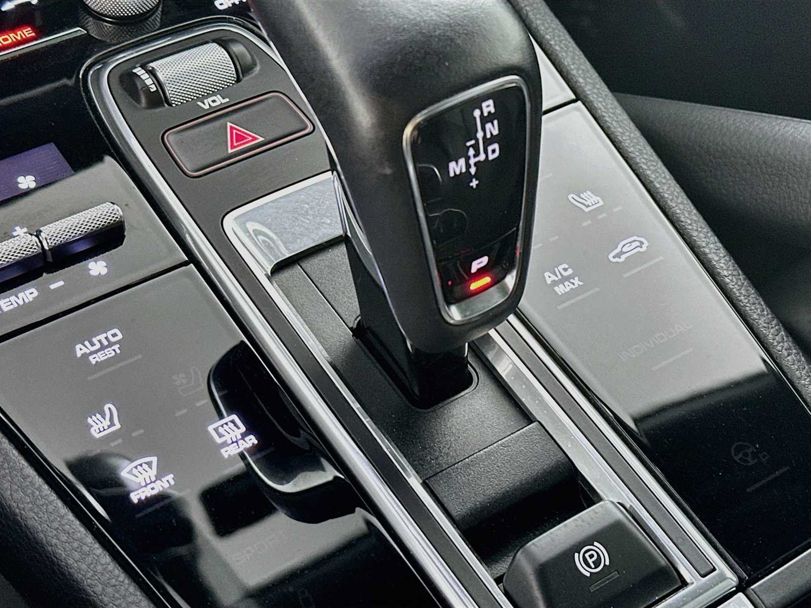 Certified 2023 Porsche Cayenne AWD/4WD image 21