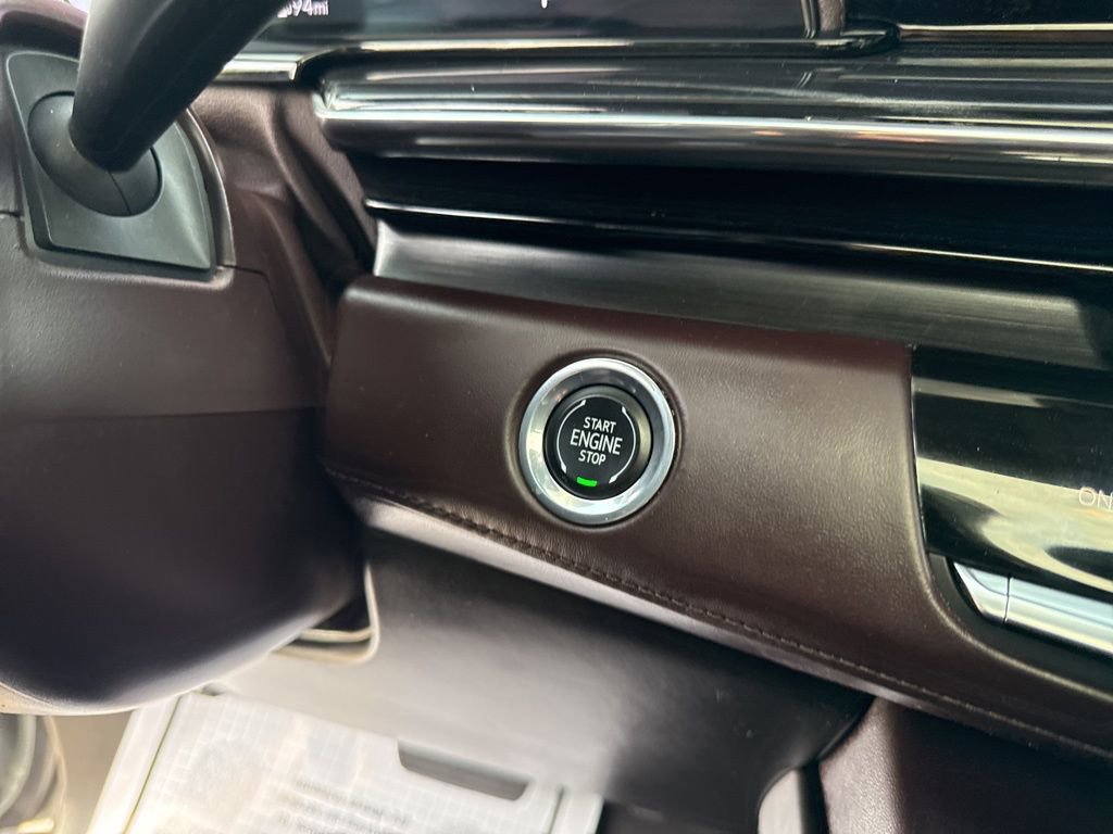 Used 2023 Cadillac Escalade ESV V AWD/4WD image 36