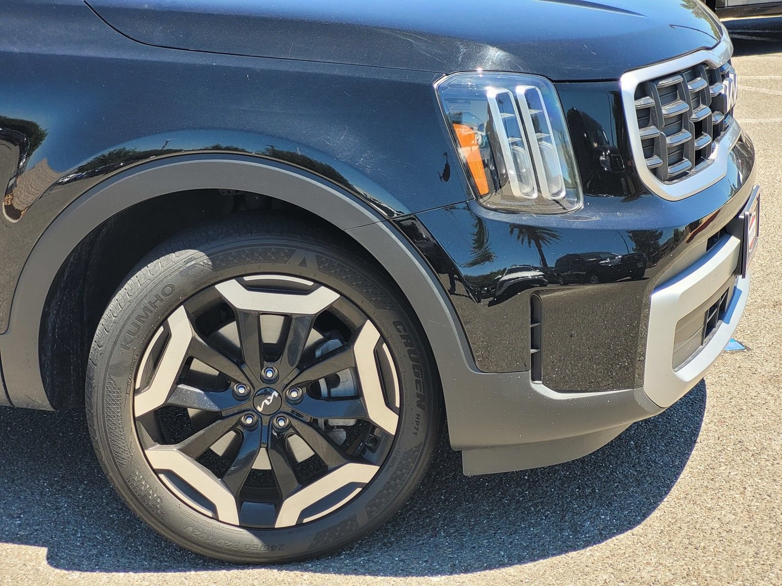Used 2024 Kia Telluride S w/ S Sunroof Package FWD image 9