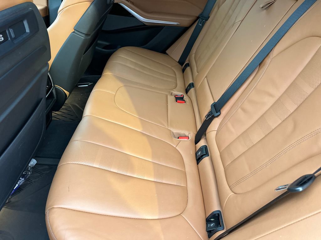 Used 2021 BMW X5 xDrive40i w/ Executive Package image 20