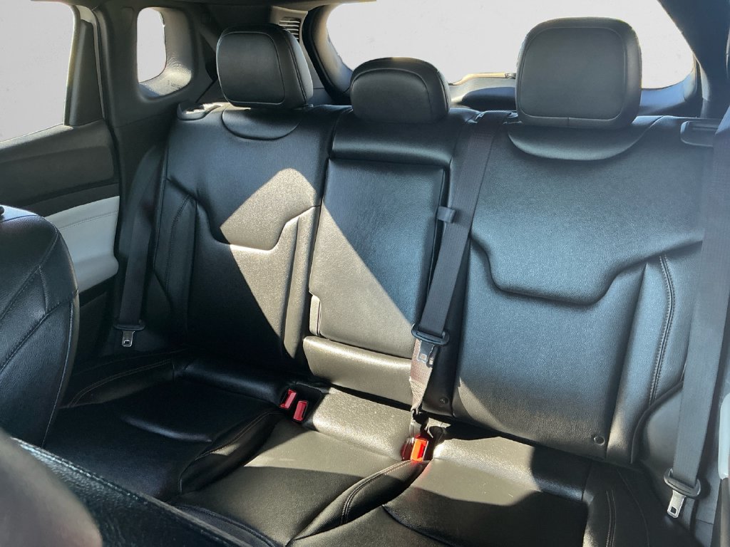 Used 2024 Jeep Compass Limited AWD/4WD image 13