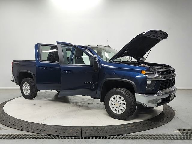 Used 2022 Chevrolet Silverado 3500 LT w/ Convenience Package image 9