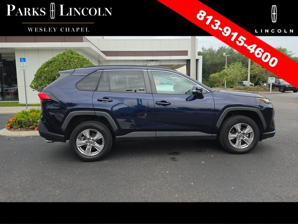 Used 2022 Toyota RAV4 XLE FWD image 3