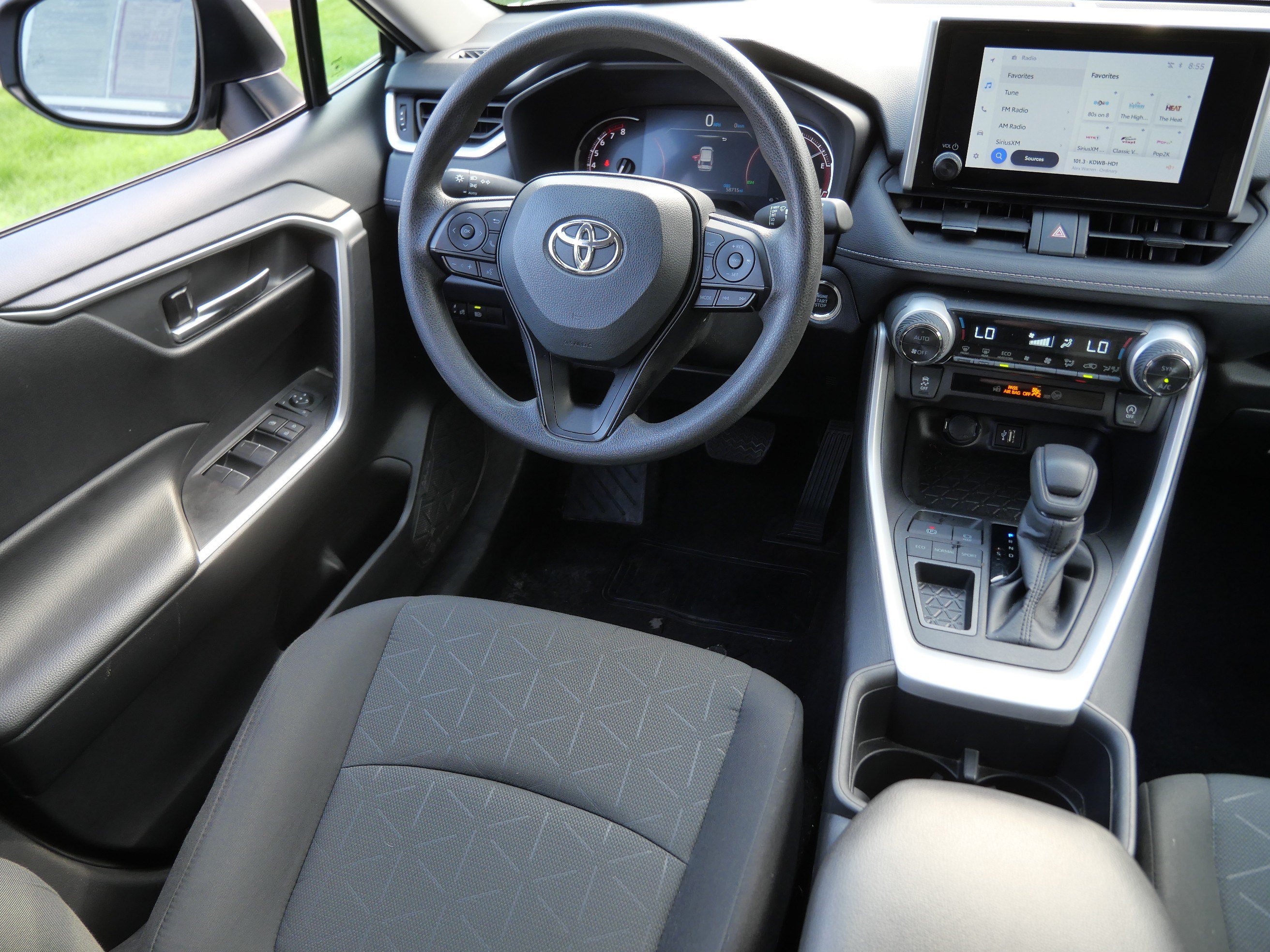 Certified 2024 Toyota RAV4 XLE FWD image 9