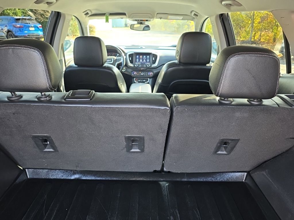 Used 2022 GMC Terrain SLT image 40