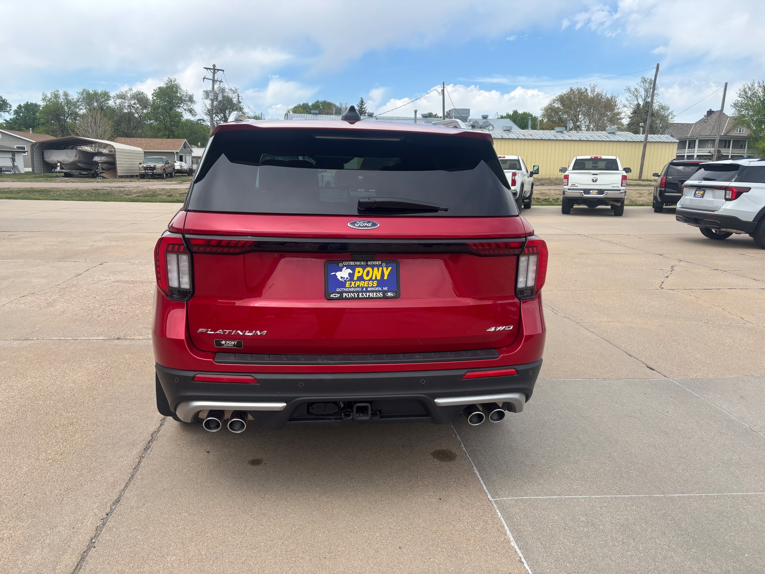 Used 2025 Ford Explorer Platinum w/ Ultimate Package AWD/4WD image 4