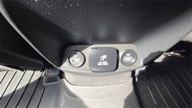 Used 2023 Hyundai Santa Fe Calligraphy image 35