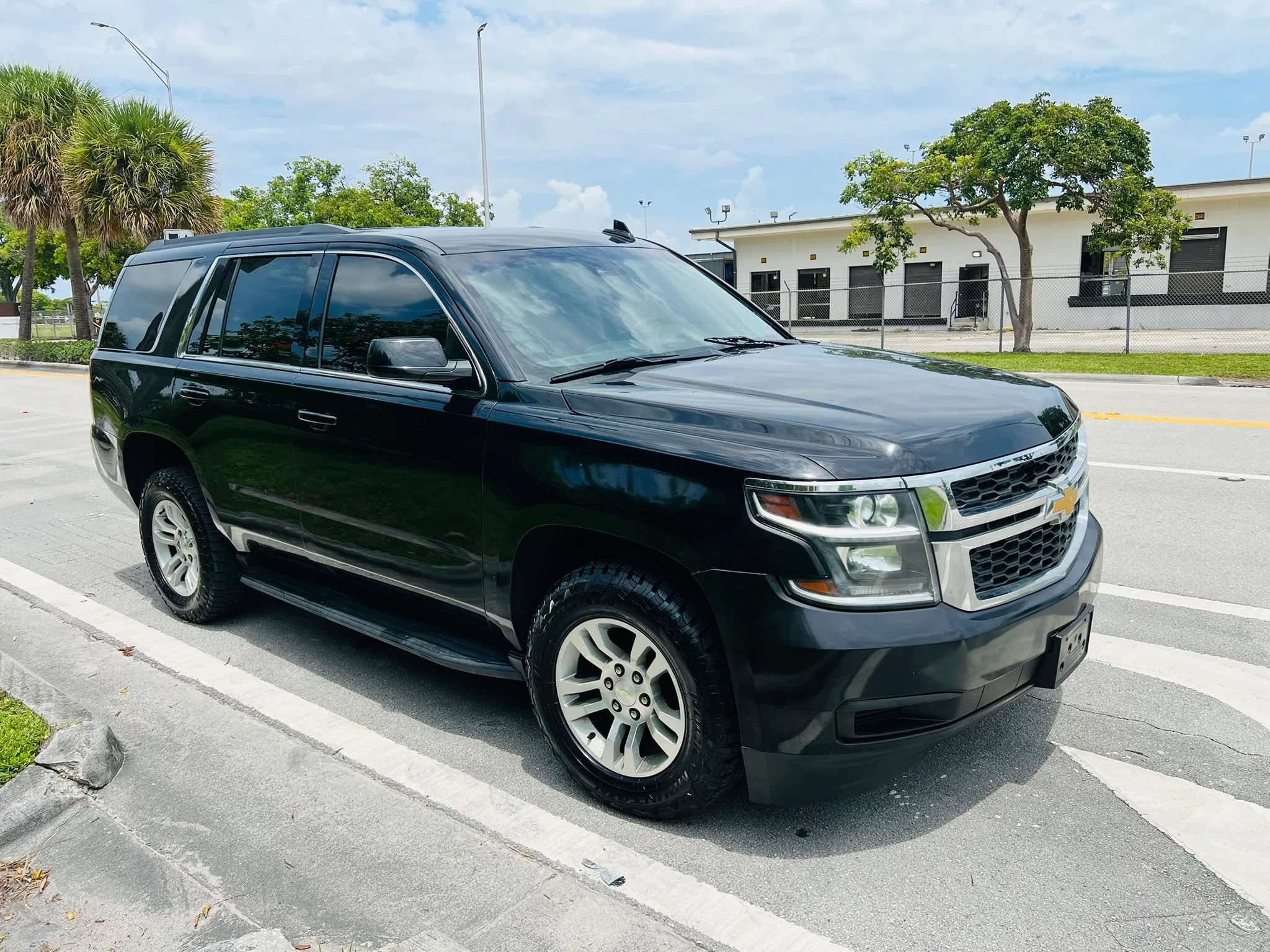 Used 2019 Chevrolet Tahoe LT AWD/4WD image 7