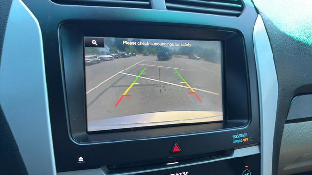 Used 2015 Ford Explorer Limited w/ Equipment Group 301A AWD/4WD image 12